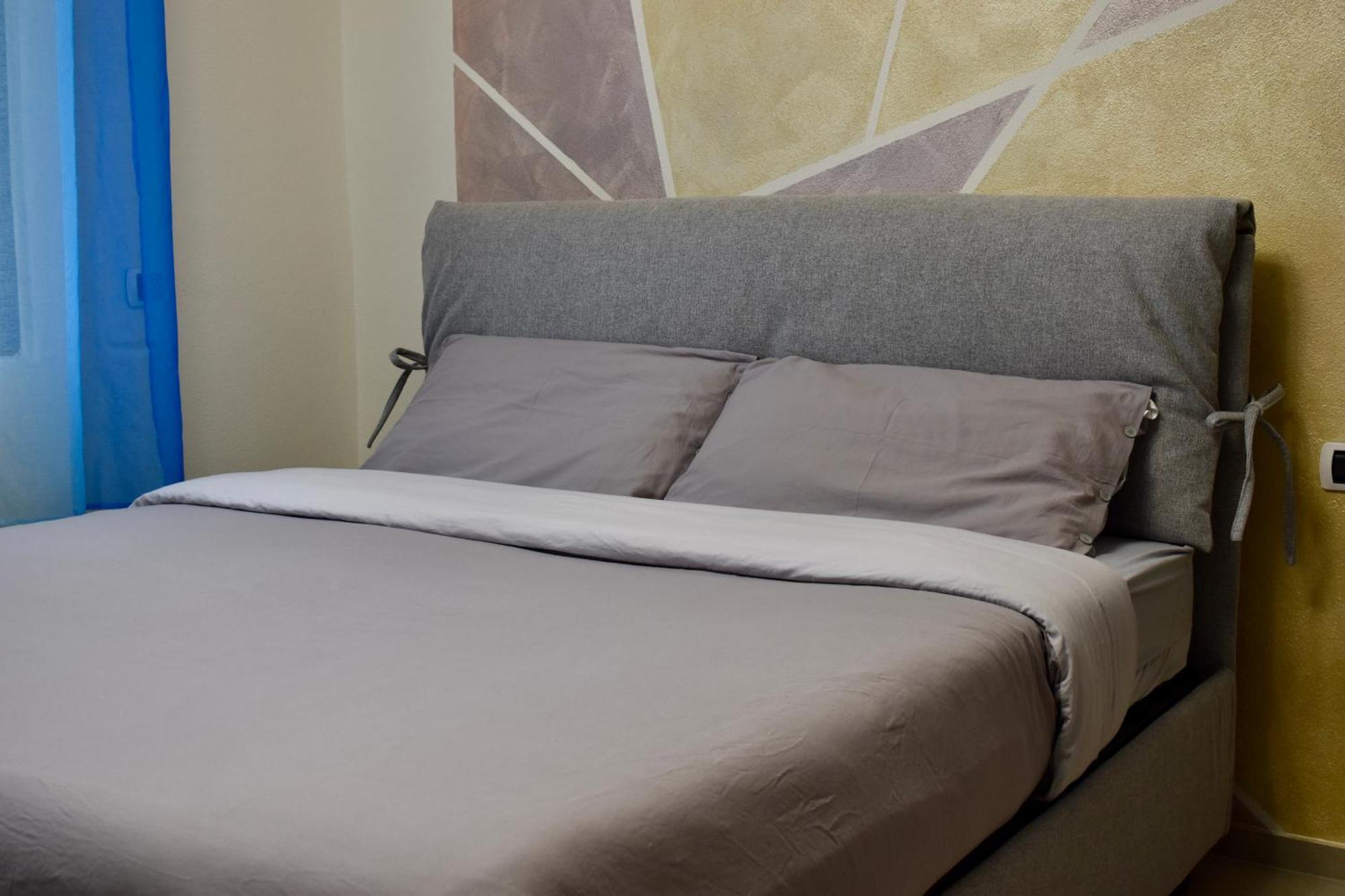Eden Guest House Somma Lombardo Buitenkant foto